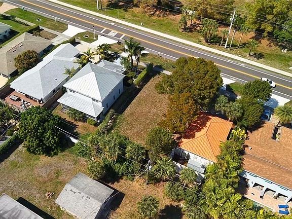 4th image of 686 111th AVE N