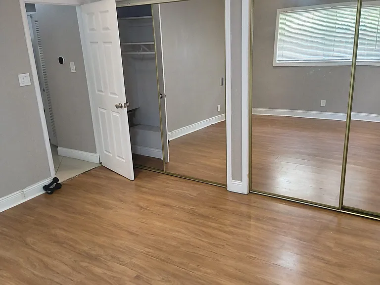 650 Campus Cir — Photo 6