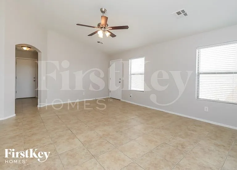 6745 E Lush Vista Vw — Photo 2