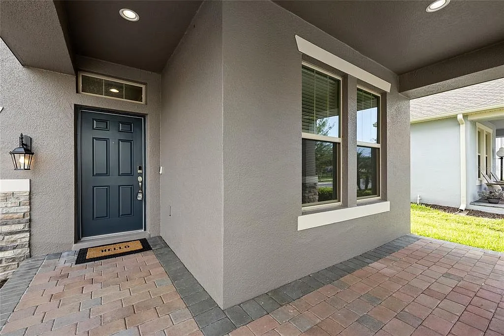 5 bed, 4.0 bath, 2840 sqft, $3,950 — Photo 3