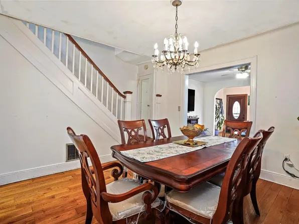 59-11 Fresh Pond Road image 8 of 17