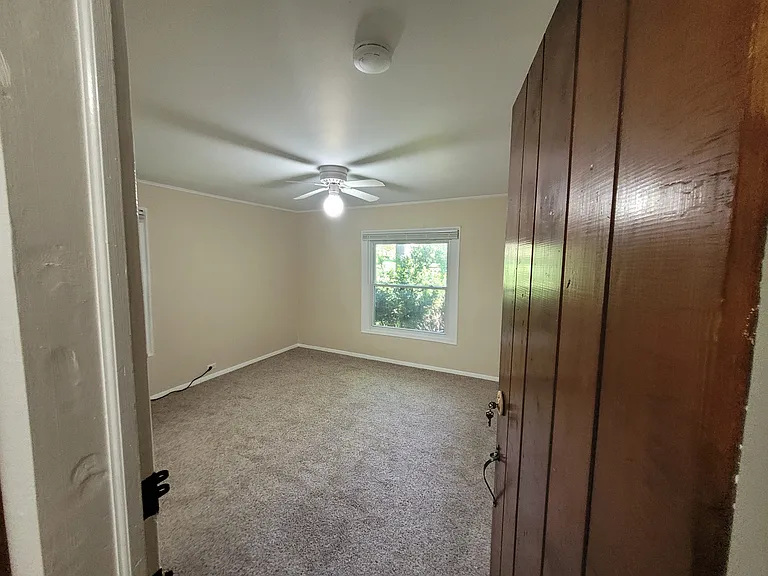 370 W Square Lake Rd — Photo 10