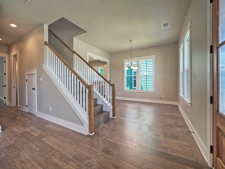 1086 Twain St — Photo 14