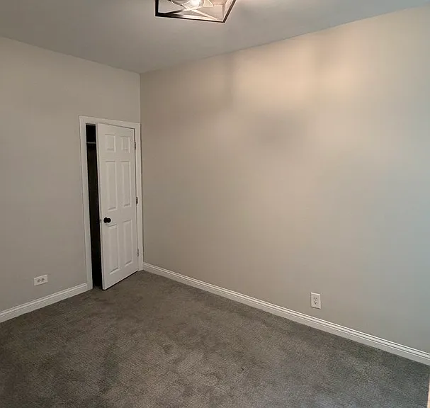 6110 S Saint Lawrence Ave #2 — Photo 6