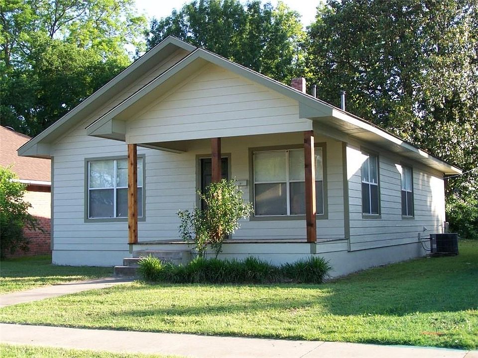 1st image of 613 N Chickasaw St