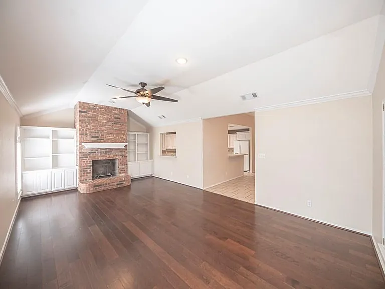 4800 W Wadley Ave — Photo 7