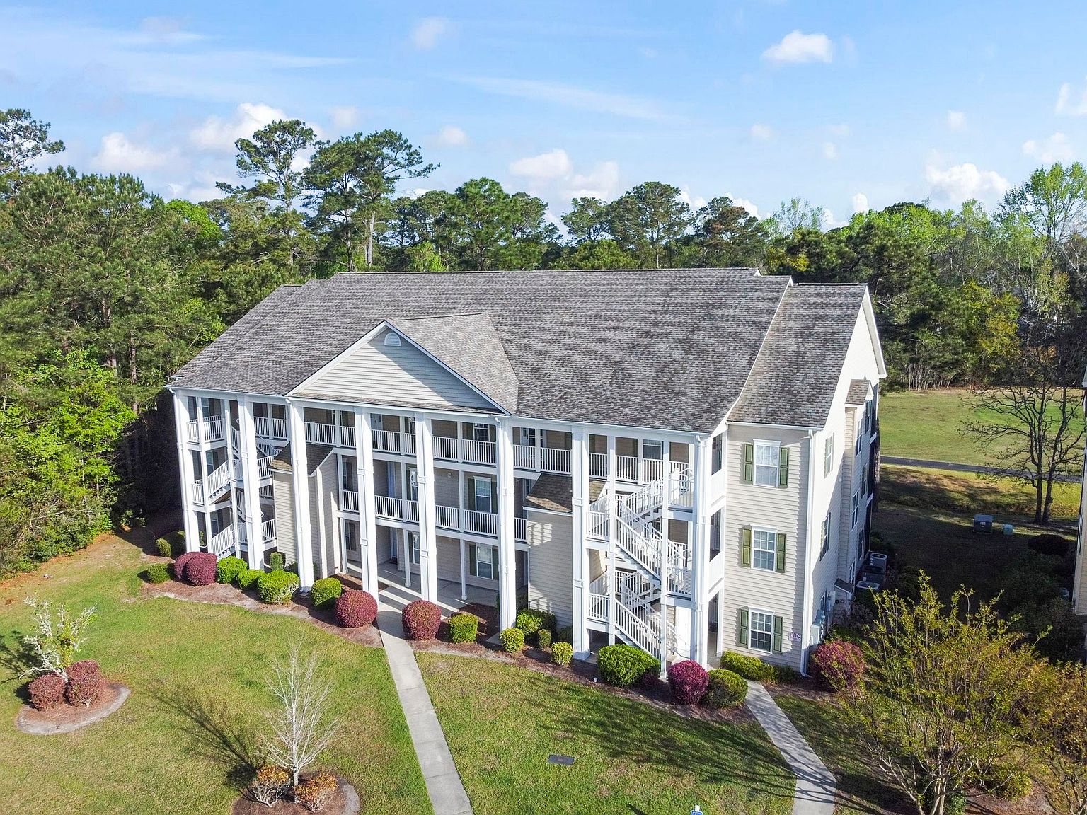 5864 Longwood Dr. Unit 303