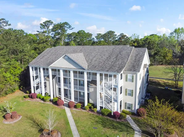 5864 Longwood Dr. Unit 303, Murrells Inlet, SC 29576