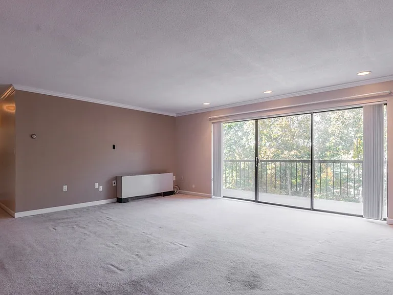 1 Summit Dr — Photo 17