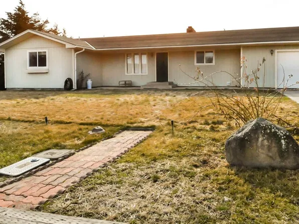 816 E 3rd St, Lind, WA 99341