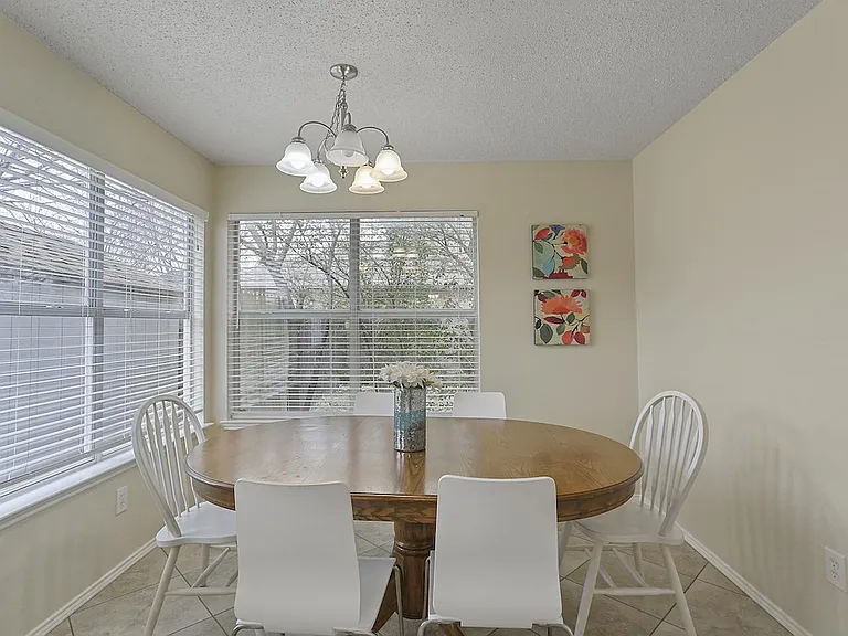 8101 Flowertree Dr — Photo 15