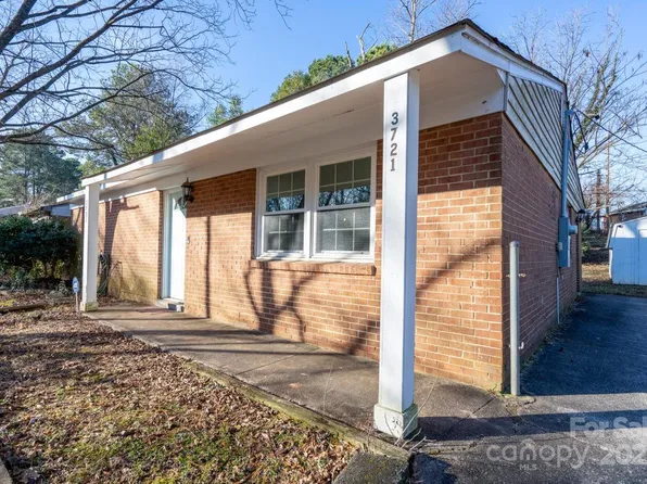 3721 Braden Dr, Charlotte, NC 28216