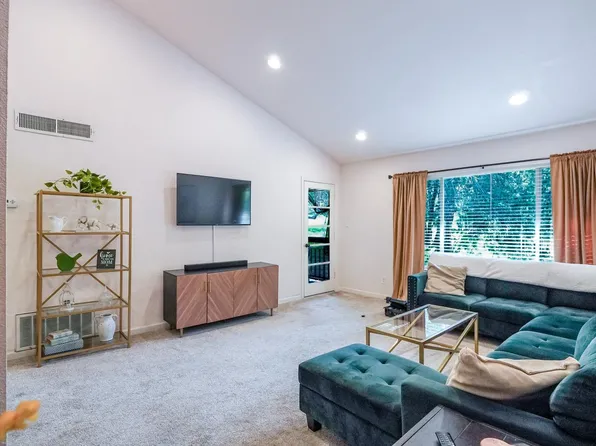 9160 Madison Ave APT 44, Orangevale, CA 95628