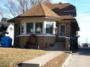 2730 S Shore Dr #2730A-2730B, Milwaukee, WI 53207