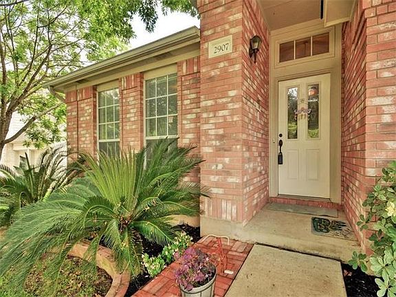 4th image of 2907 Winchester Dr