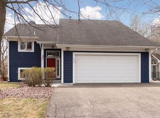 225 Wildhurst Rd, Waconia, MN 55387