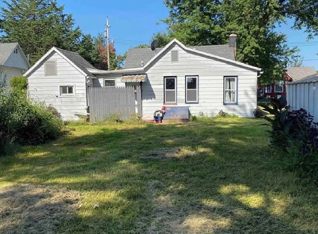 2 bed, 872 sqft, $800 — Photo 2