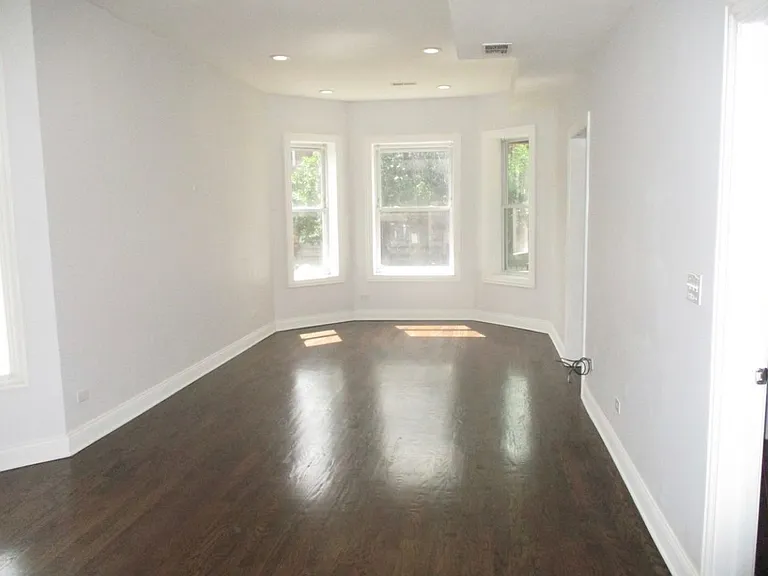S Morgan St — Photo 2