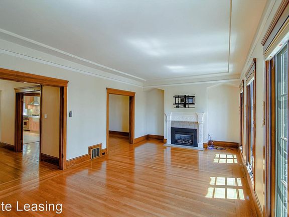 3rd image of 2948 Polk St