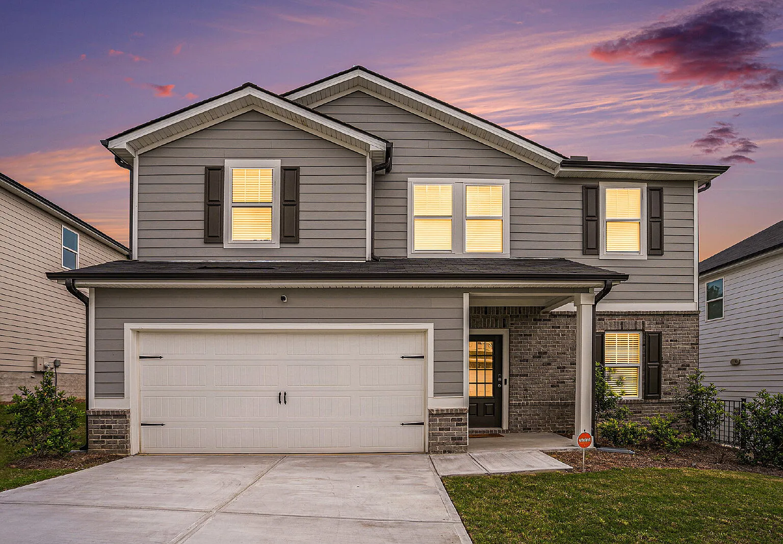 4 bed, 2.5 bath, 2349 sqft, $2,350 — Photo 1