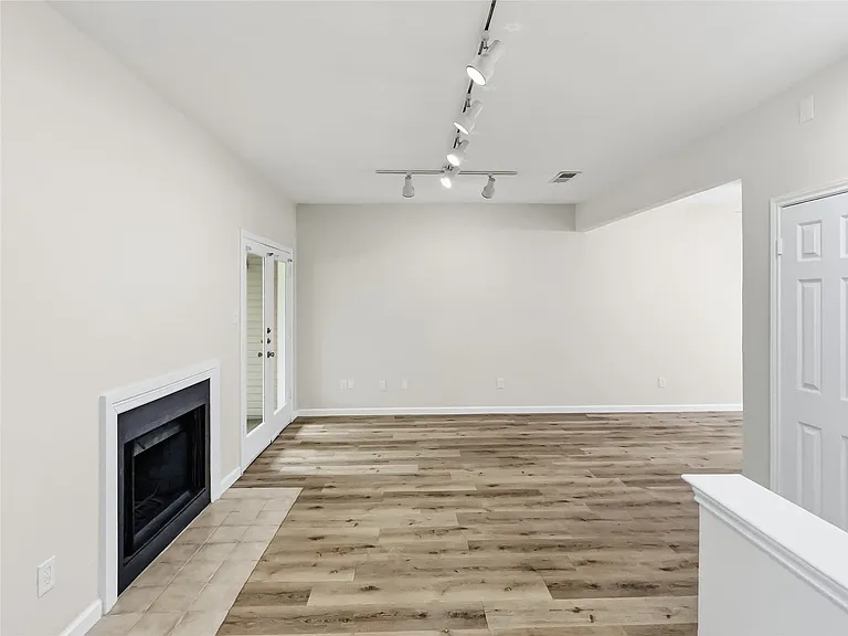 7126 Holly Hill Dr #210 — Photo 12