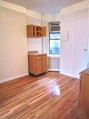 Rented by Camhi NYC Realty Inc | media 9