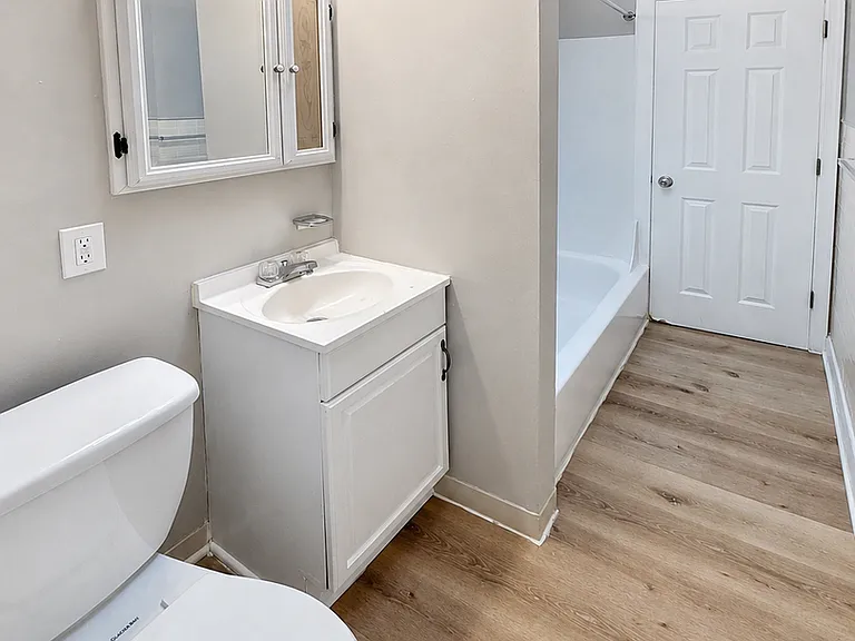 1215 N Ellwood Ave — Photo 13