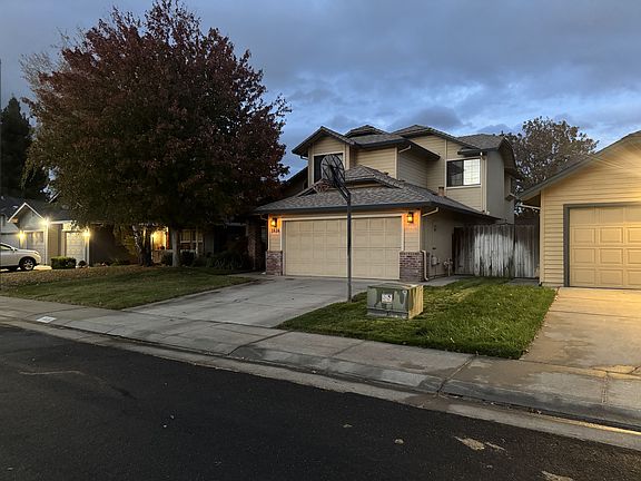 2nd image of 1824 Mimosa Dr