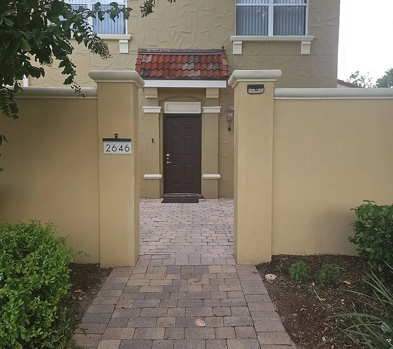 2646 Bella Vista Dr
