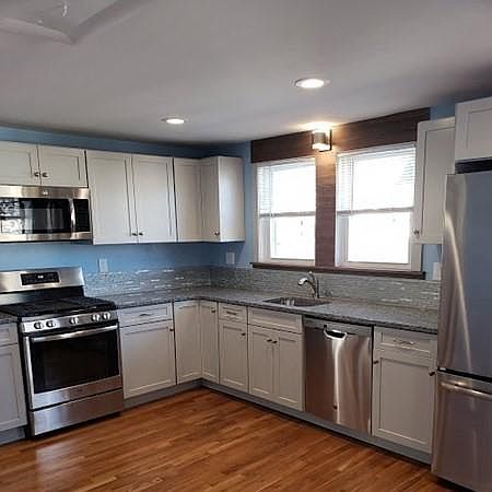 1st image of 52 Warren Ave #0