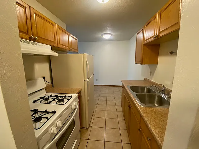 310 8th St SE #205 — Photo 5