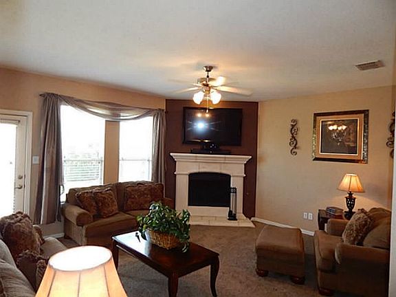 4th image of 4641 Daisy Leaf Dr
