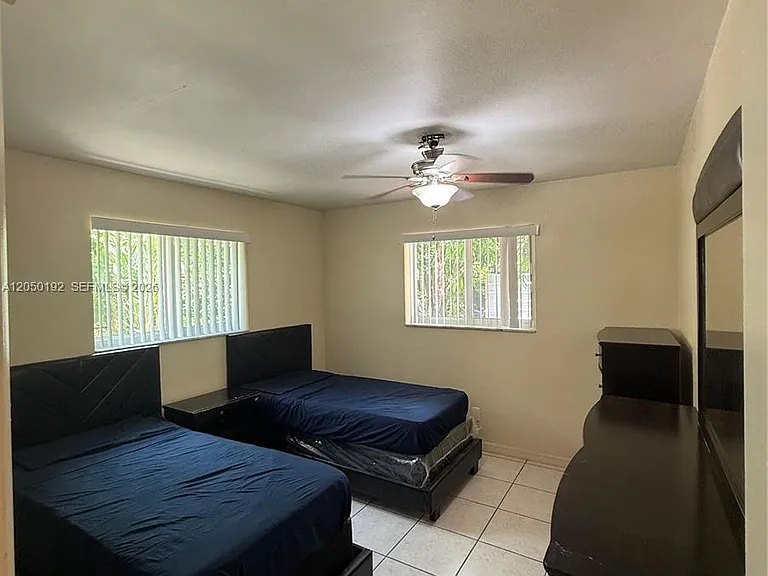 5431 NW 17th Ct — Photo 3