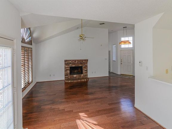 2nd image of 1012 Winchester Ln