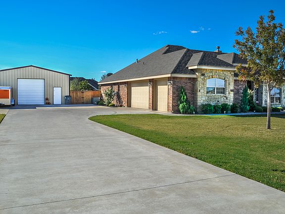 3 Car Garage