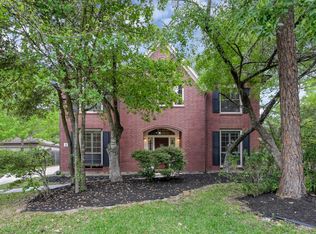 2 S Duskwood Pl, Spring, TX 77381