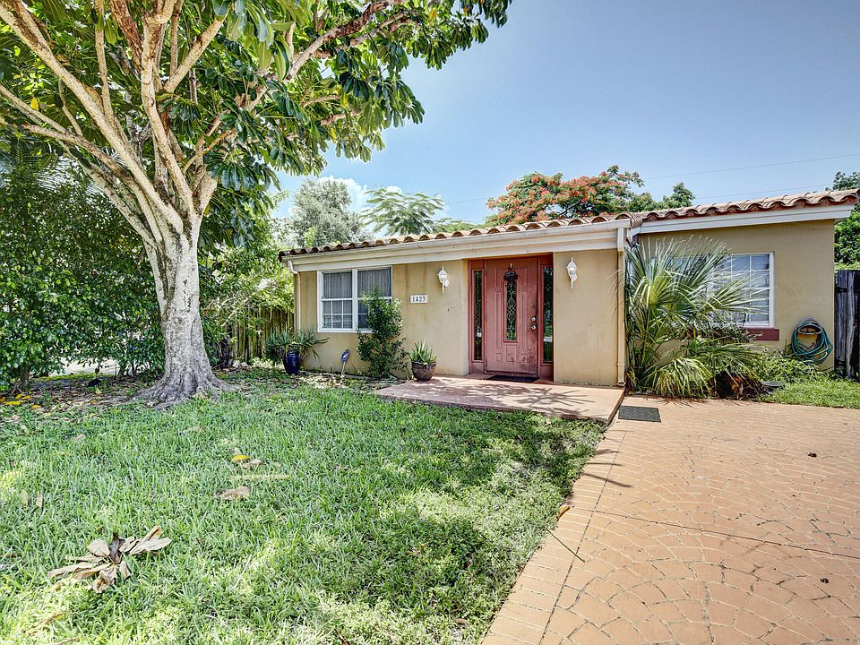 1st image of 1423 NE 180th Street