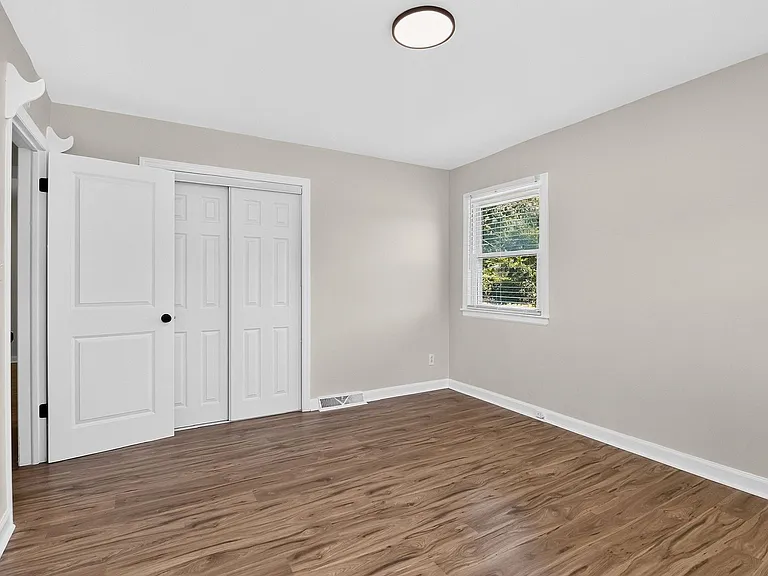 6901 Ridge Lane Rd — Photo 8