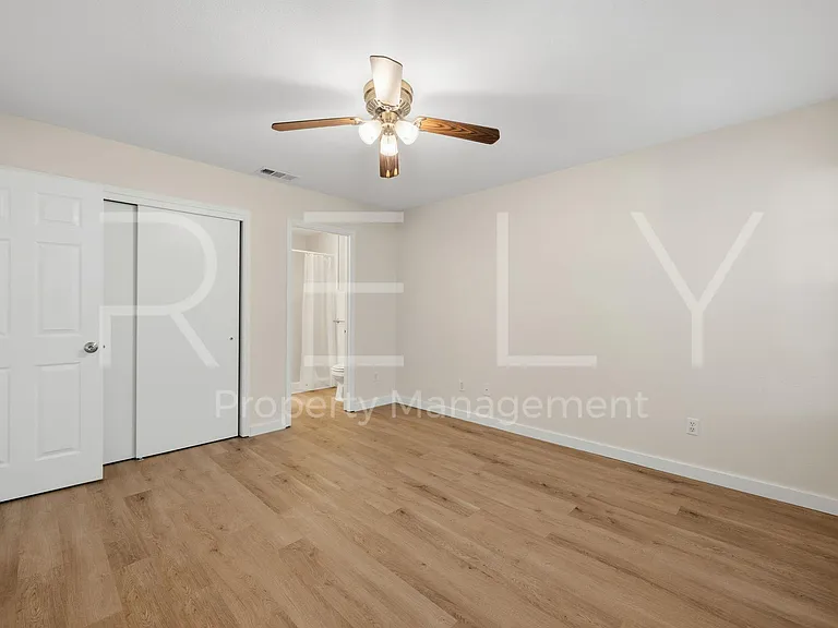 2908 Whisper Oaks Ln #D — Photo 24