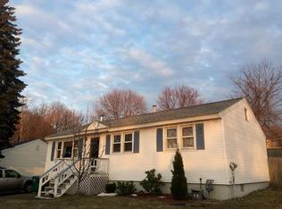 25 Wildwood Dr, Fitchburg, MA 01420