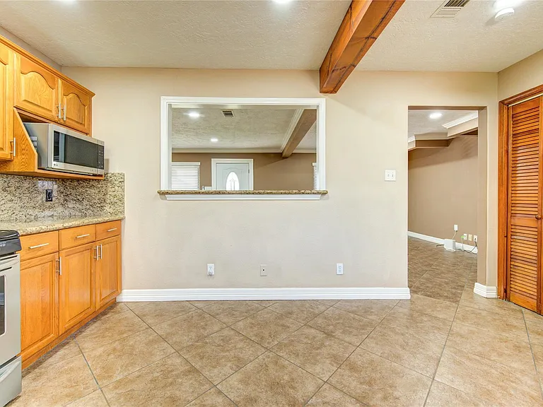 9922 Carmalee St — Photo 22