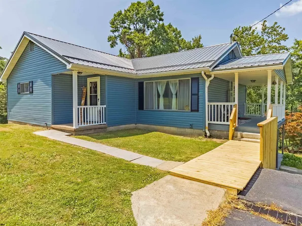 19 Breakiron Hill Rd, Morgantown, WV 26508