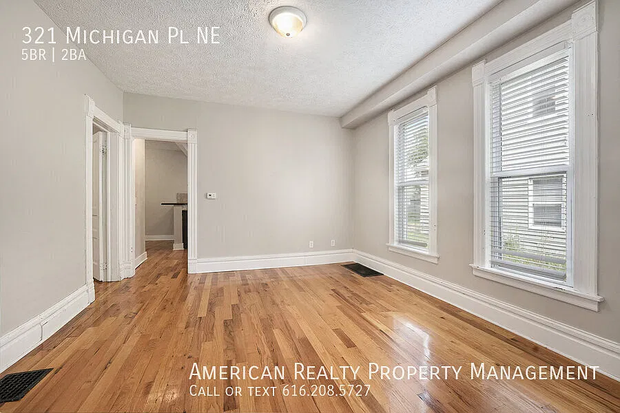 5 bed, 1780 sqft, $2,850 — Photo 2