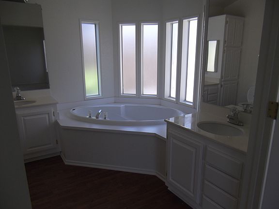 4th image of 20001 Canyon View Dr