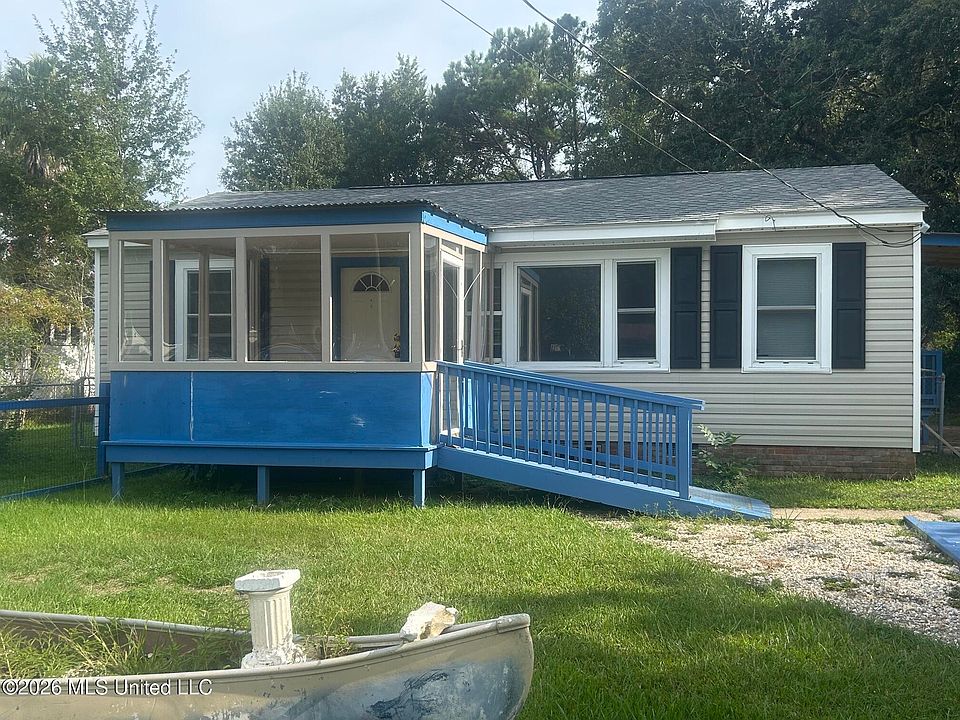 1st image of 309 43rd St