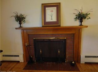 1122 East St N, Suffield, CT 06078