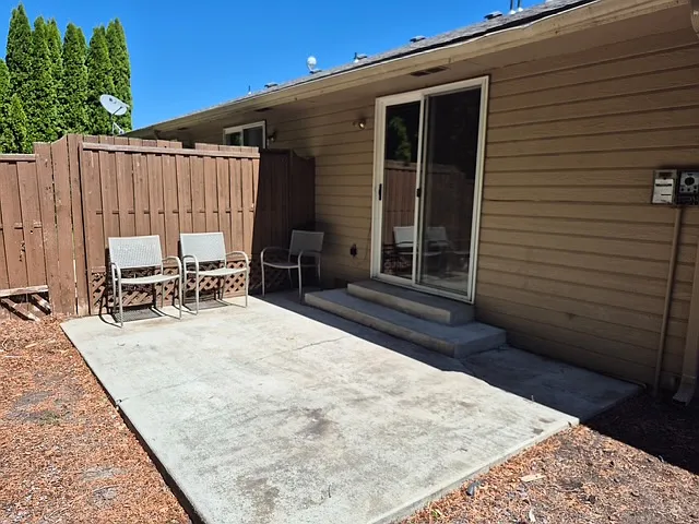 1228 Westbrook Loop #A — Photo 2