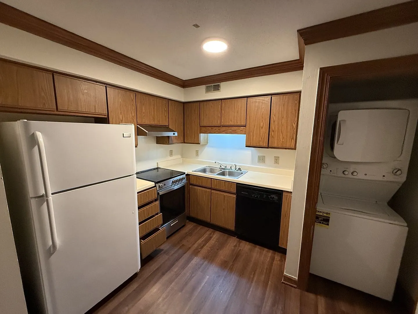 1 Bedroom 1 Bathroom Condo! — Photo 1