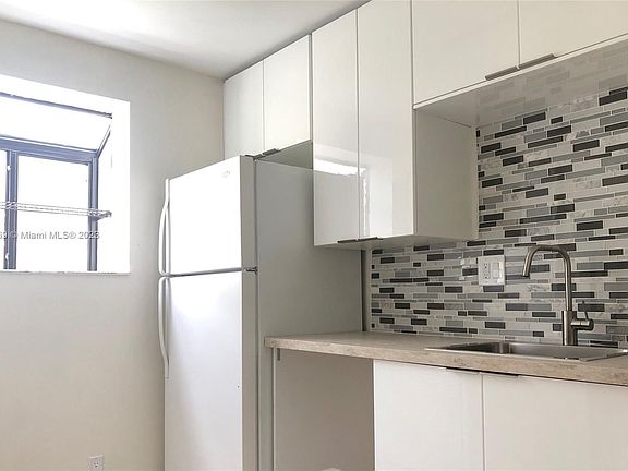 2nd image of 702 Gardens Dr APT 105