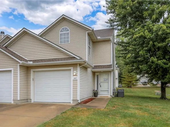 1407 SE Norwood Dr, Lees Summit, MO 64081